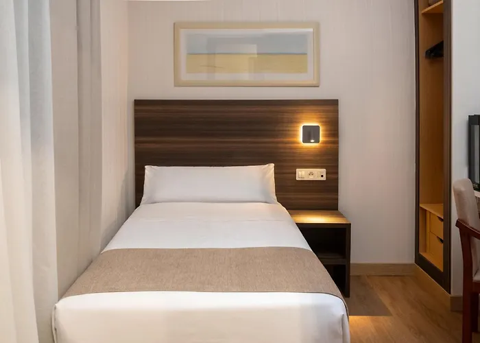 Belcaire Hotel 3*