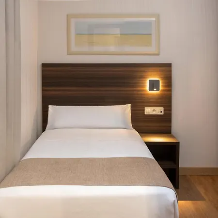 Belcaire Hotel 3*